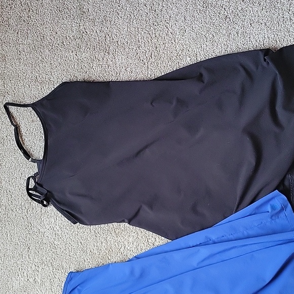 All in Motion Dresses. Small - Picture 2 of 5